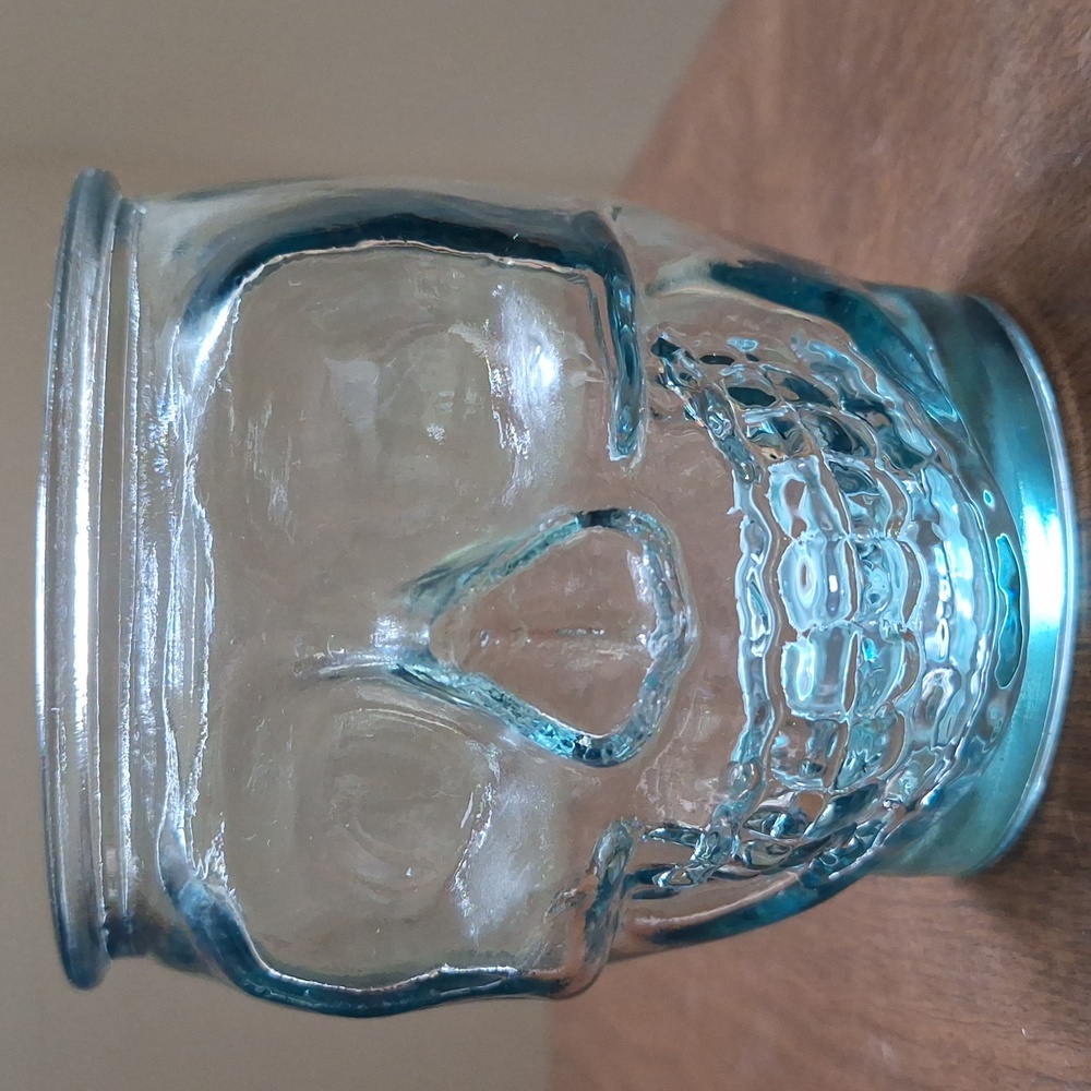 Set of 4 skull glasses